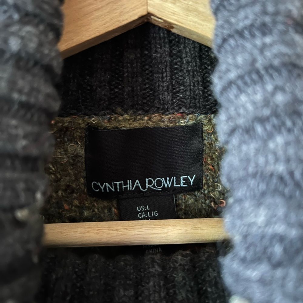 Cynthia Rowley Women's Green Speckled Wool Blend Knit Turtleneck Sweater - Picture 4 of 9